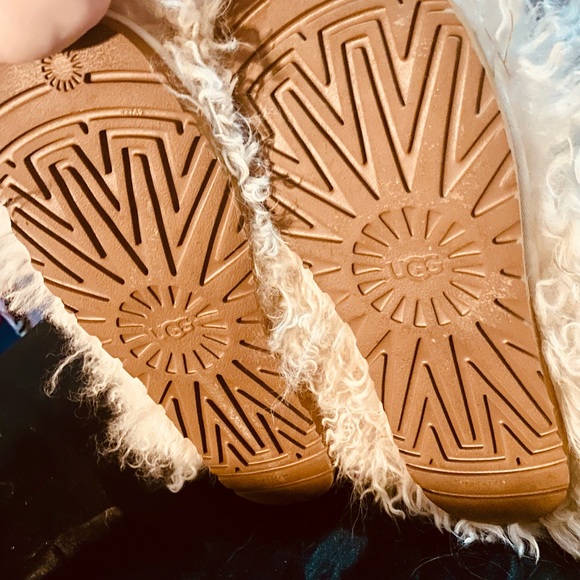 ⭐️💖 UGG MONGOLIAN FLUFF MOMMA PURE SHEEPS WOOL BOOTS💖⭐️ - Picture 7 of 8